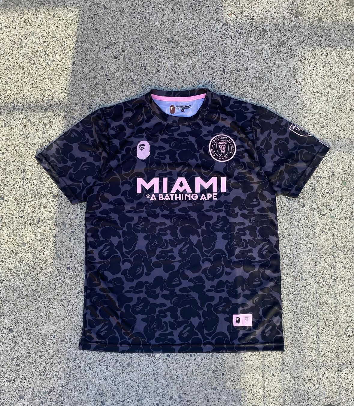 Camiseta Edición Especial Inter de Miami x Bape
