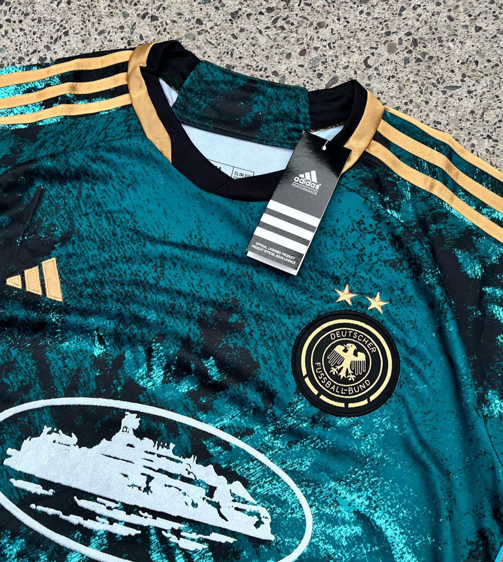 Camiseta Edición Especial Alemania x Corteiz
