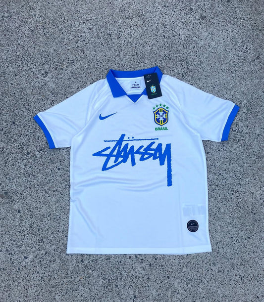 Camiseta Edición Especial Brasil x Stussy