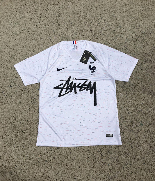 Camiseta Edición Especial Francia  x Stussy